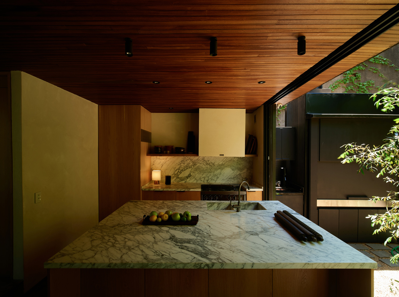 Kitchen Sinks & Mixers